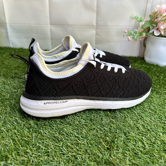 APL🔴TechLoom Phantom women’s Athletic Running black/white shoes  9 - Picture 6 of 16
